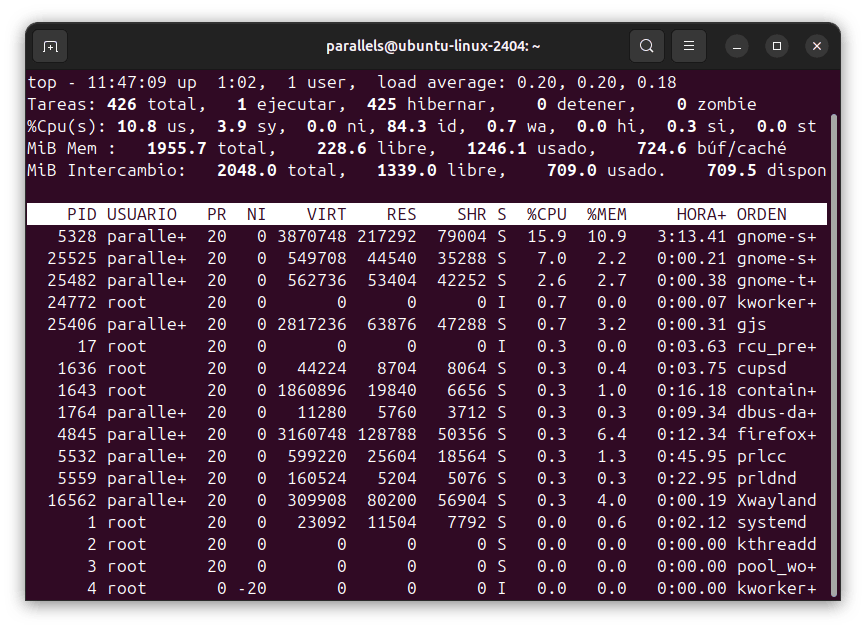 Captura de pantalla de la utilidad top en un sistema Linux, mostrando estadísticas del sistema en tiempo real. Para comparar top vs htop